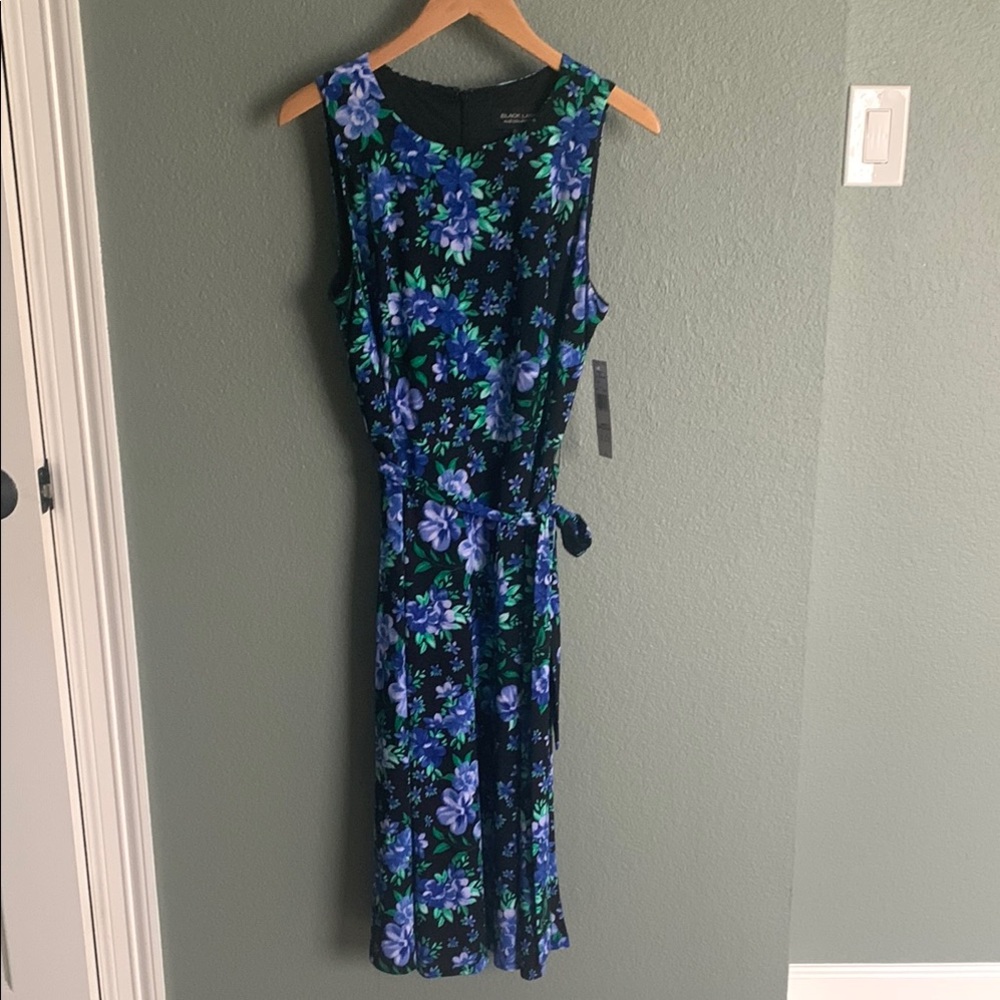 Sleeveless dress